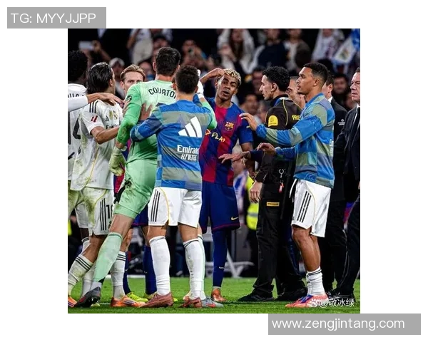 球迷炸锅:世界杯预选赛这一行为引热议! 球迷炸锅:世界杯预选赛这一行为引热议!